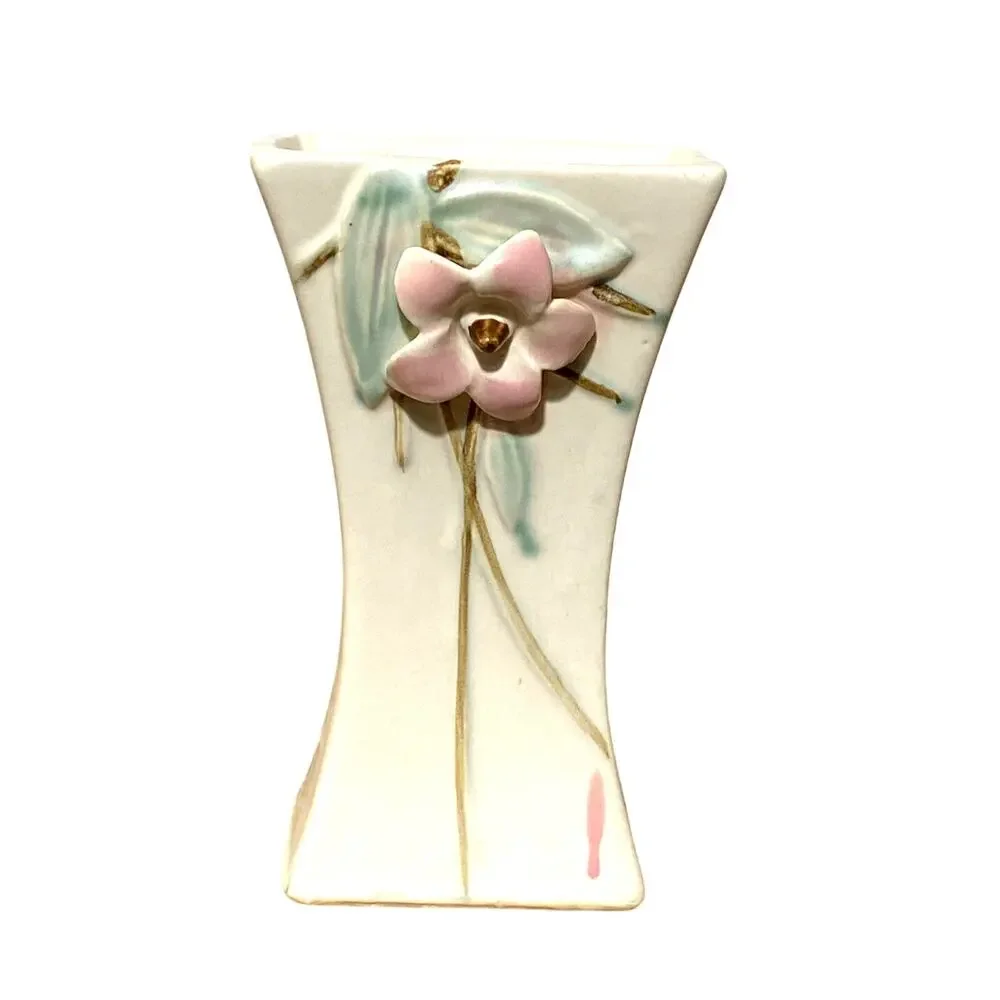 Vintage 1946 McCoy Blossomtime Vase 6.25